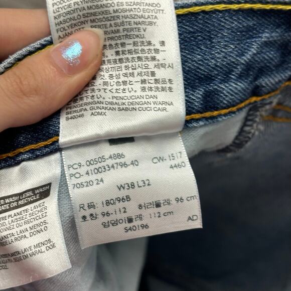 Levis 505 Mid Wash Faded Blue Men 38x32 Regular Straight Leg Denim Jeans Red Tab - Picture 4 of 13